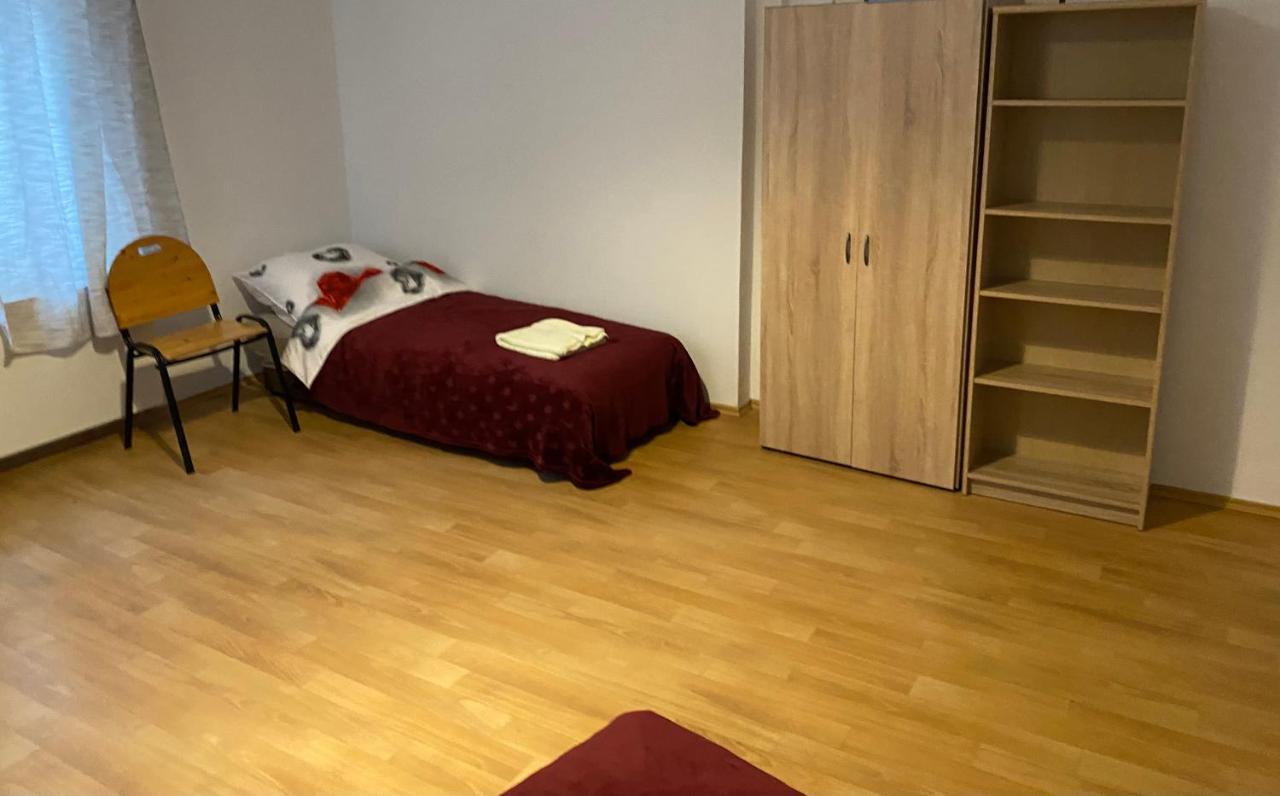 Apartments Tomkova Hradec Králové Exterior foto